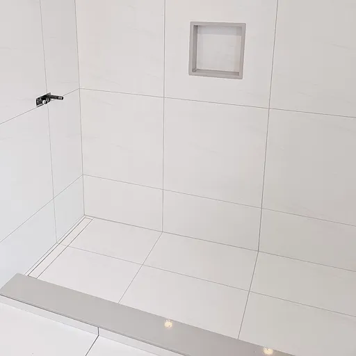 Shower tile in Sault Ste. Marie, ON 